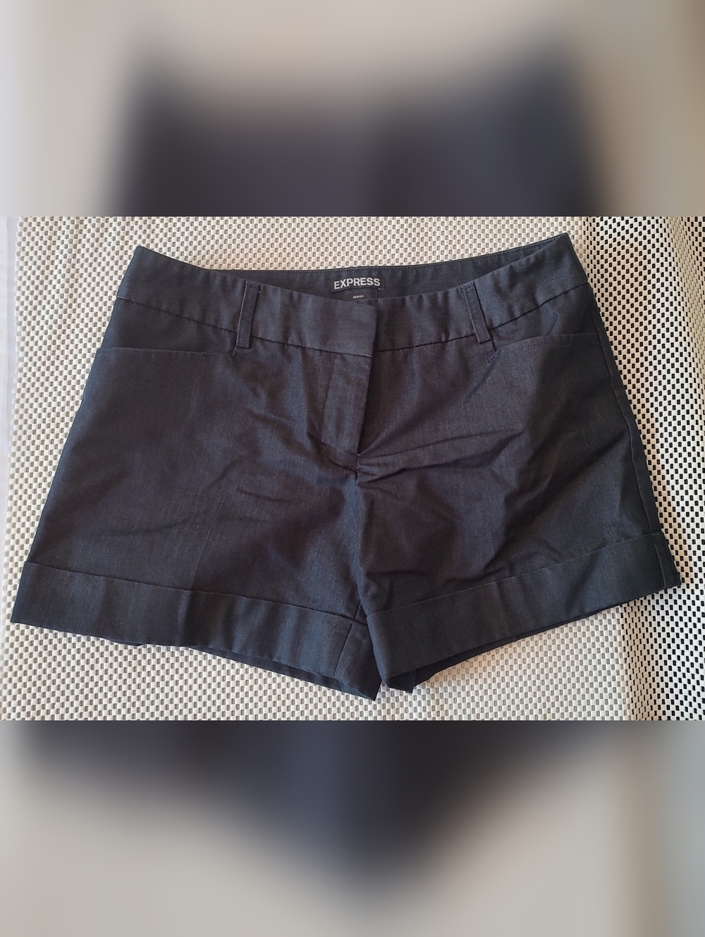 Express Women's Size 4 Editor Cuffed Shorts Gently Used Black/Dark Blue